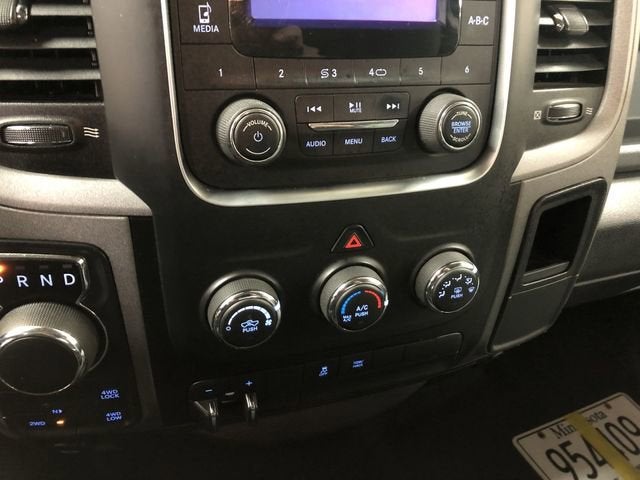 2017 RAM 1500 Tradesman Crew Cab 4x4 6'4" Box