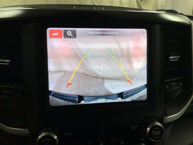 2022 RAM 1500 Big Horn Crew Cab 4x4 5'7" Box