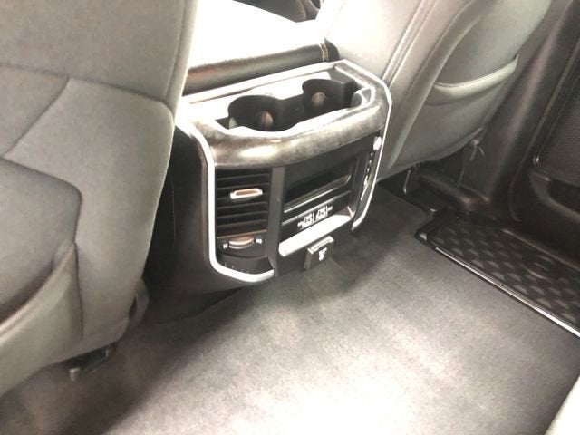 2022 RAM 1500 Big Horn Crew Cab 4x4 5'7" Box