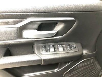 2022 RAM 1500 Big Horn Crew Cab 4x4 5'7" Box