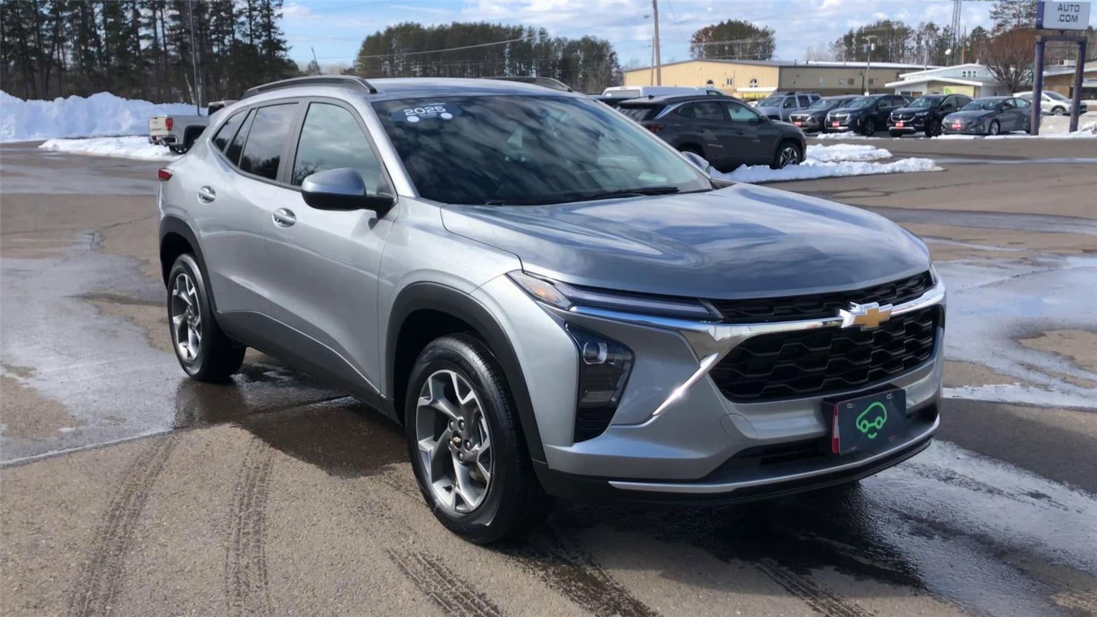 Used 2025 Chevrolet Trax LT with VIN KL77LHEP8SC076056 for sale in Hermantown, Minnesota