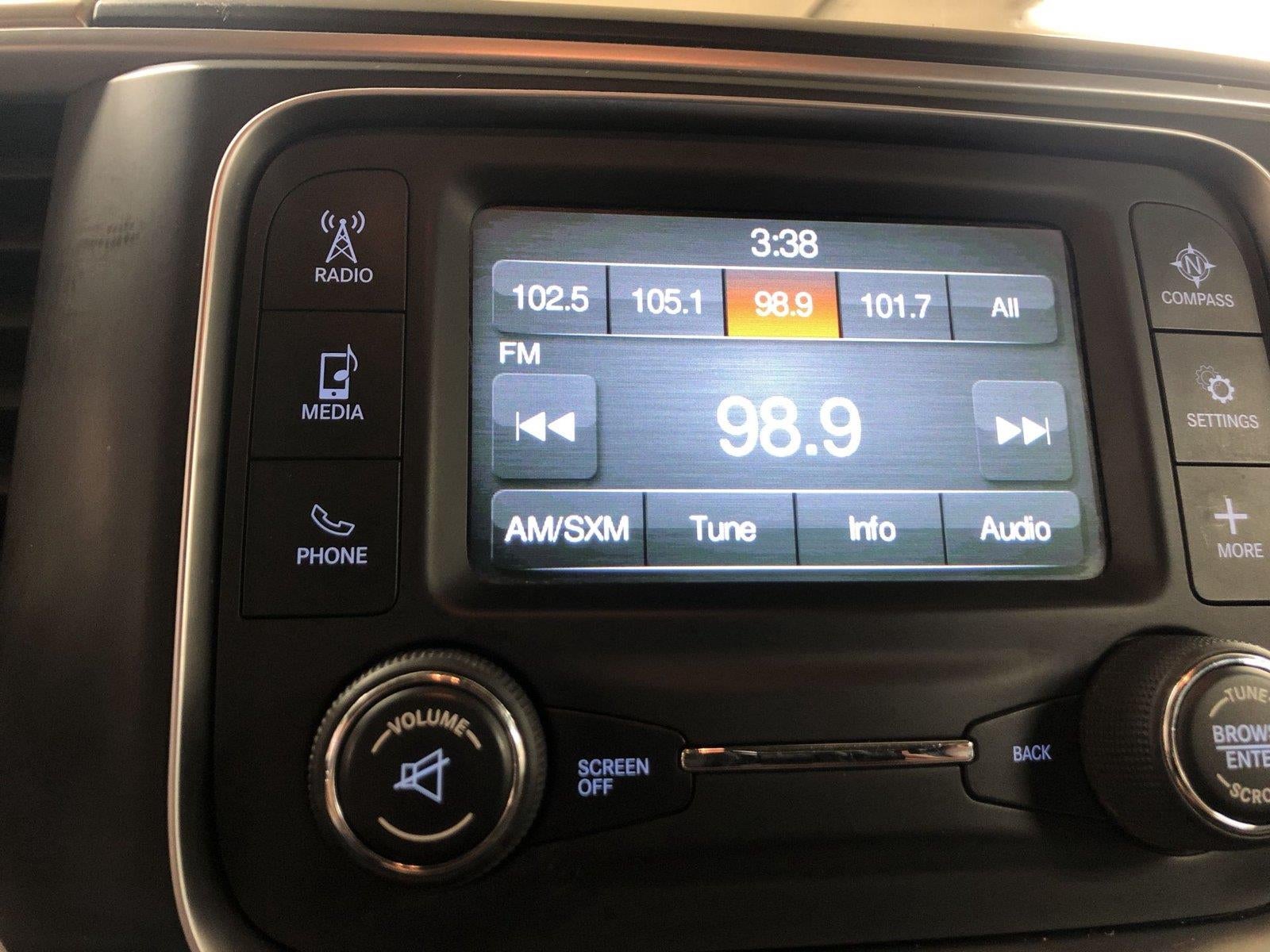 2015 RAM 1500 SLT