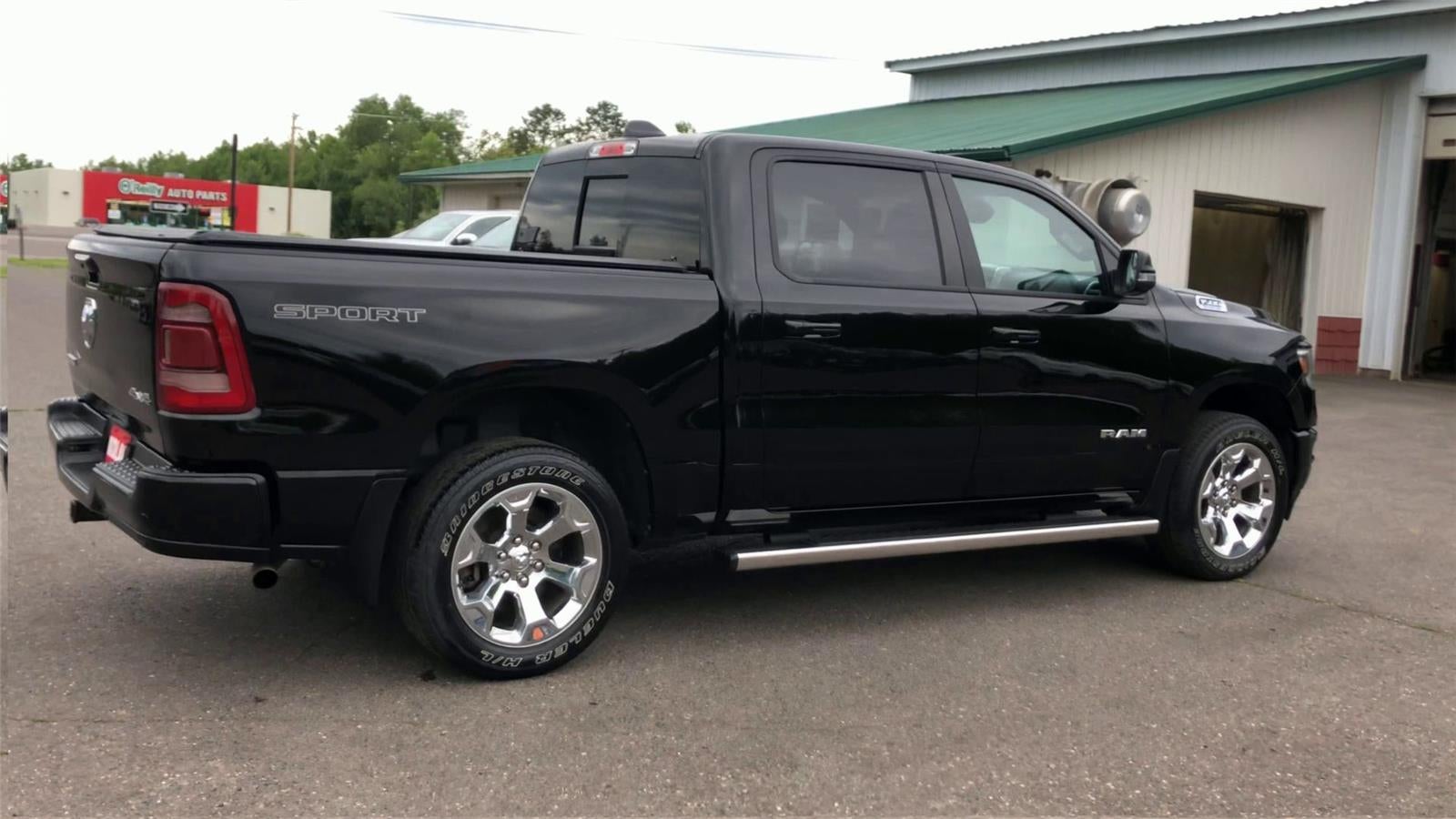 2022 RAM 1500 Big Horn Crew Cab 4x4 5'7" Box