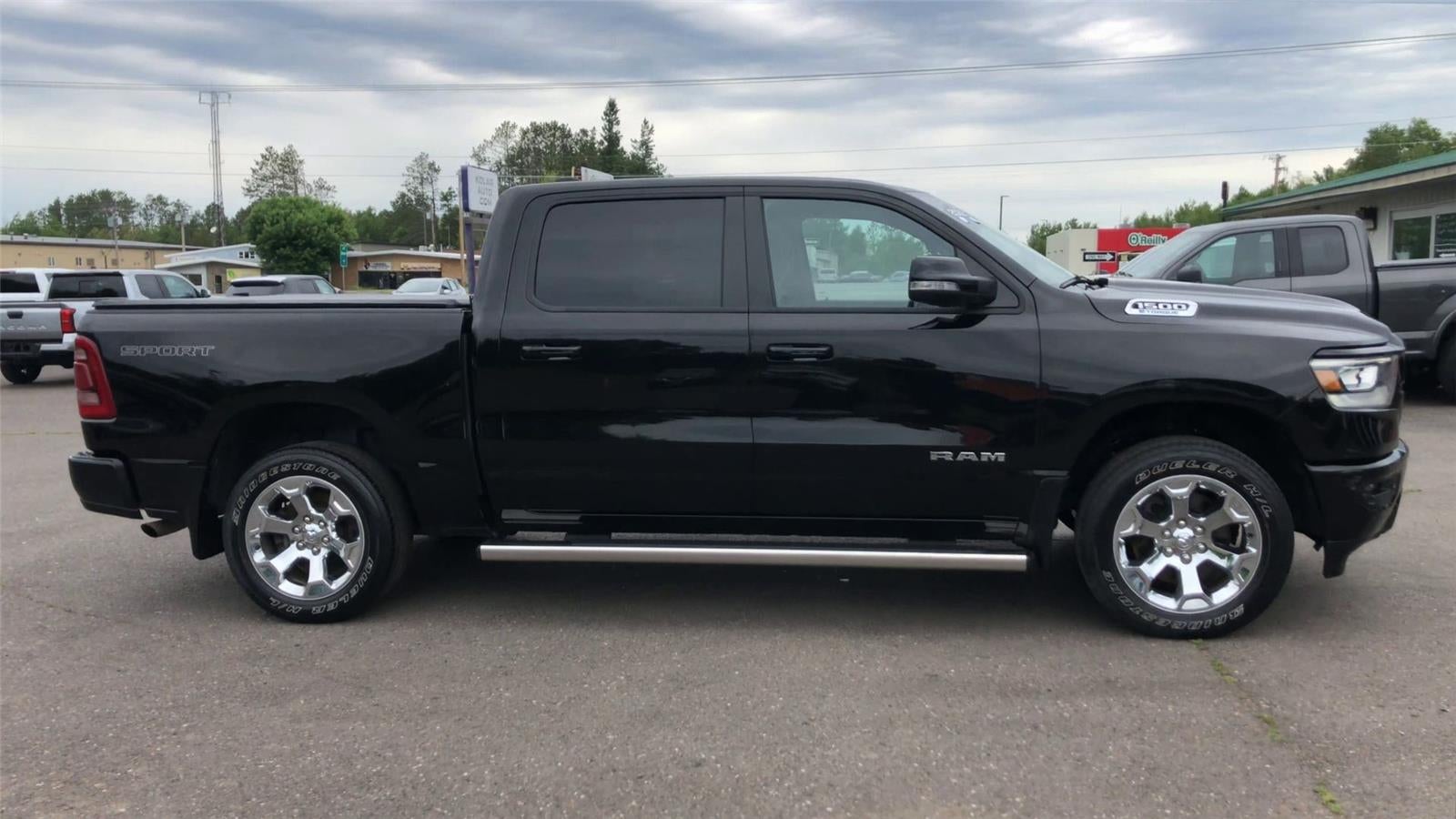 2022 RAM 1500 Big Horn Crew Cab 4x4 5'7" Box