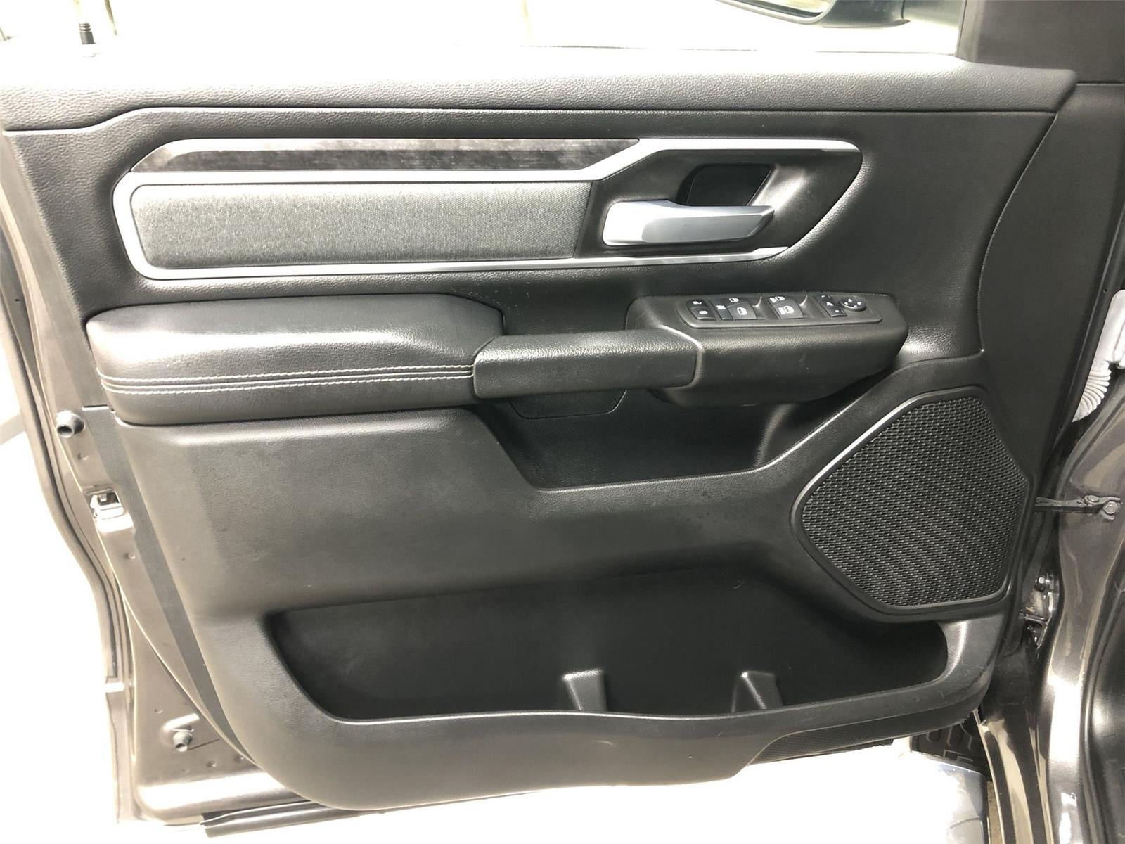 2022 RAM 1500 Big Horn Crew Cab 4x4 5'7" Box