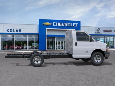 2026 Chevrolet Express Cutaway 3500 1WT