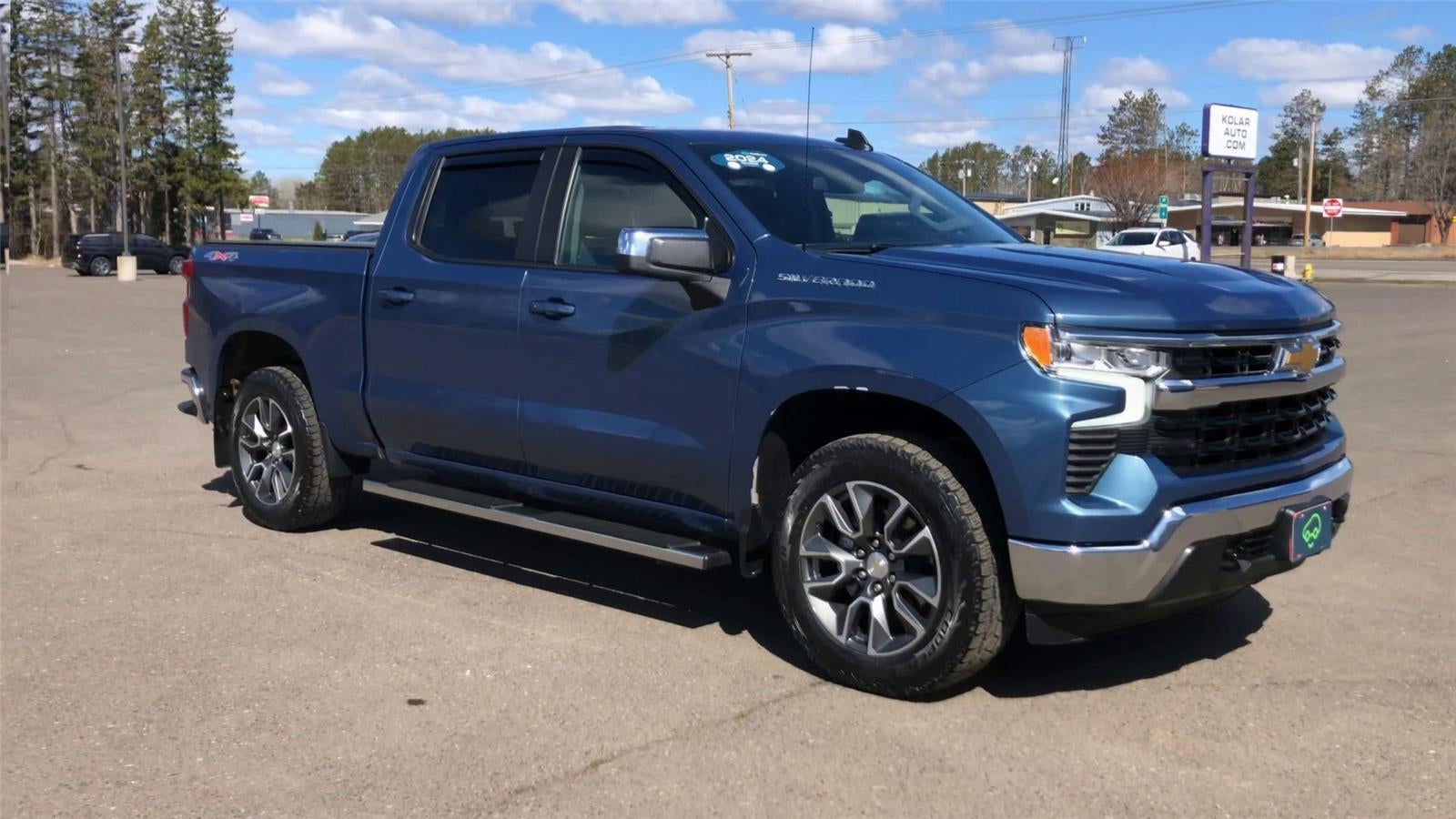 Used 2024 Chevrolet Silverado 1500 LT with VIN 1GCPDKEK4RZ175966 for sale in Hermantown, Minnesota