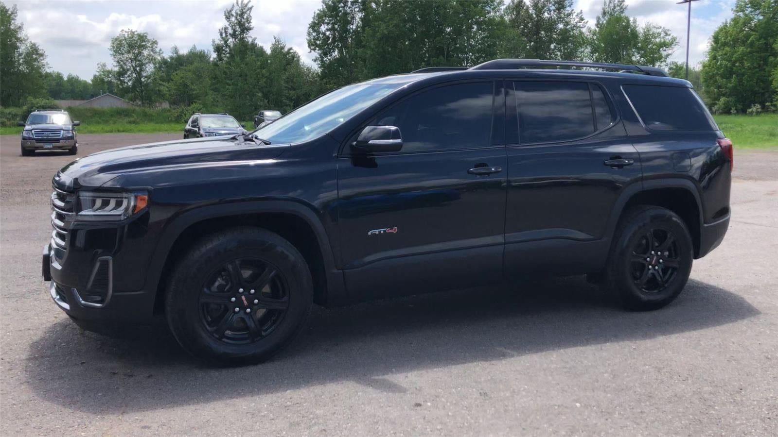 2023 GMC Acadia AT4