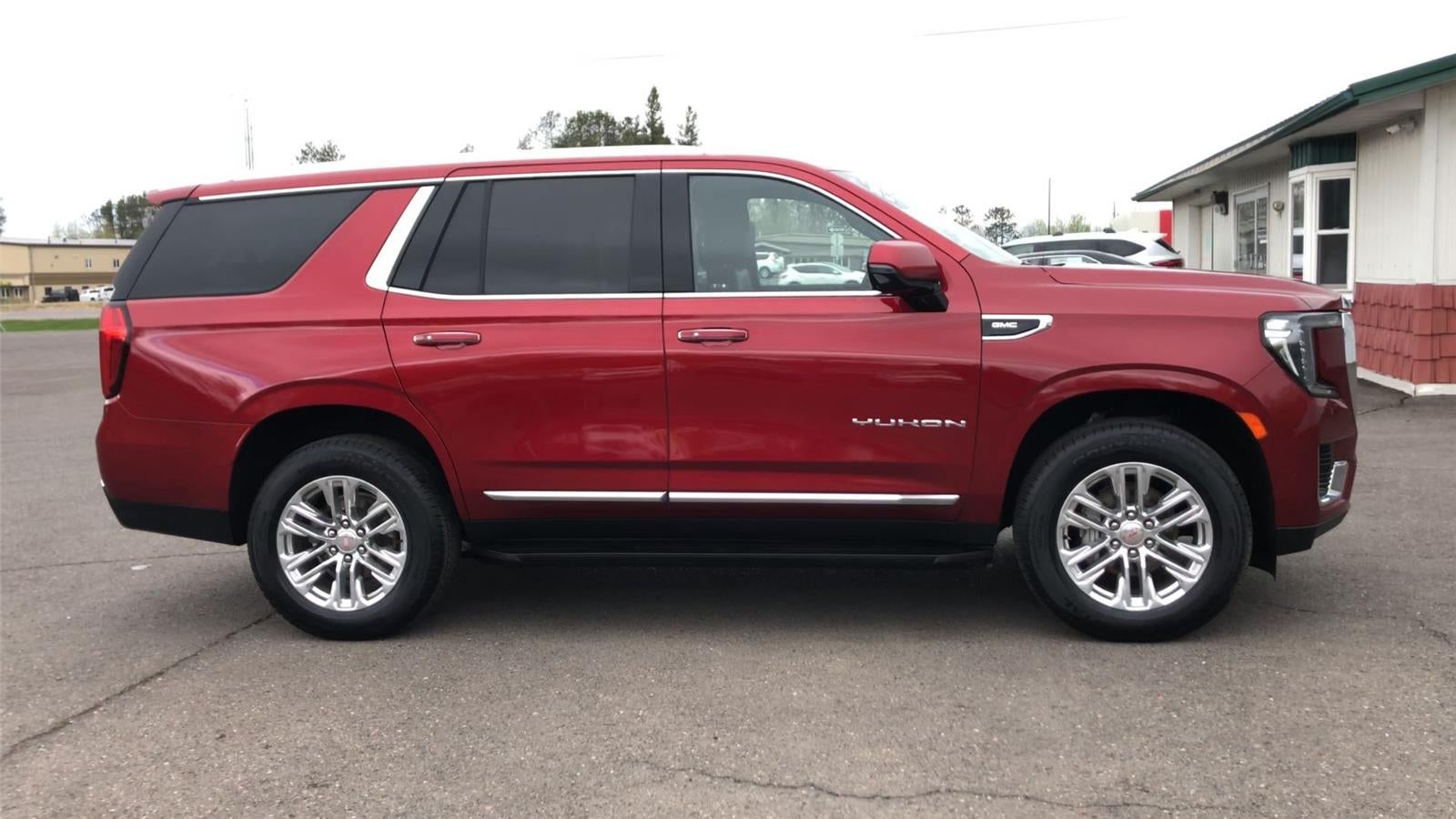 2024 GMC Yukon SLT