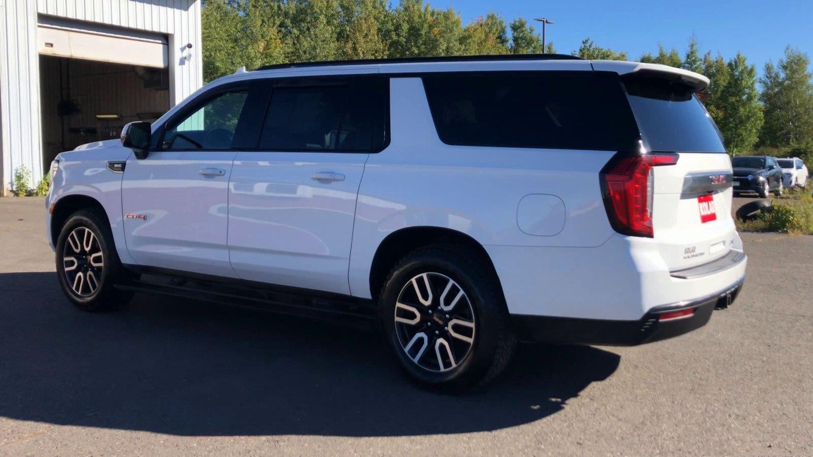2021 GMC Yukon XL AT4