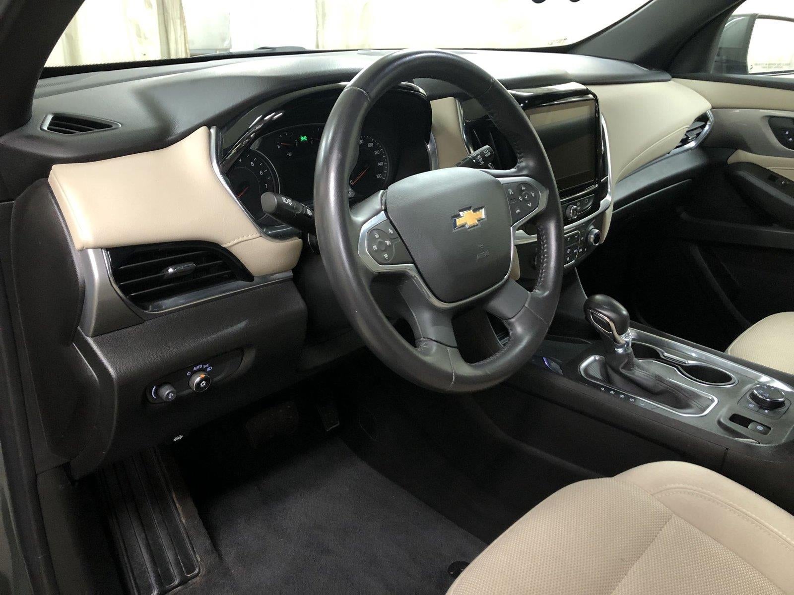 2022 Chevrolet Traverse LT Cloth