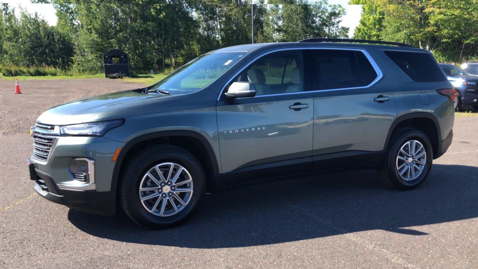 2022 Chevrolet Traverse LT Cloth