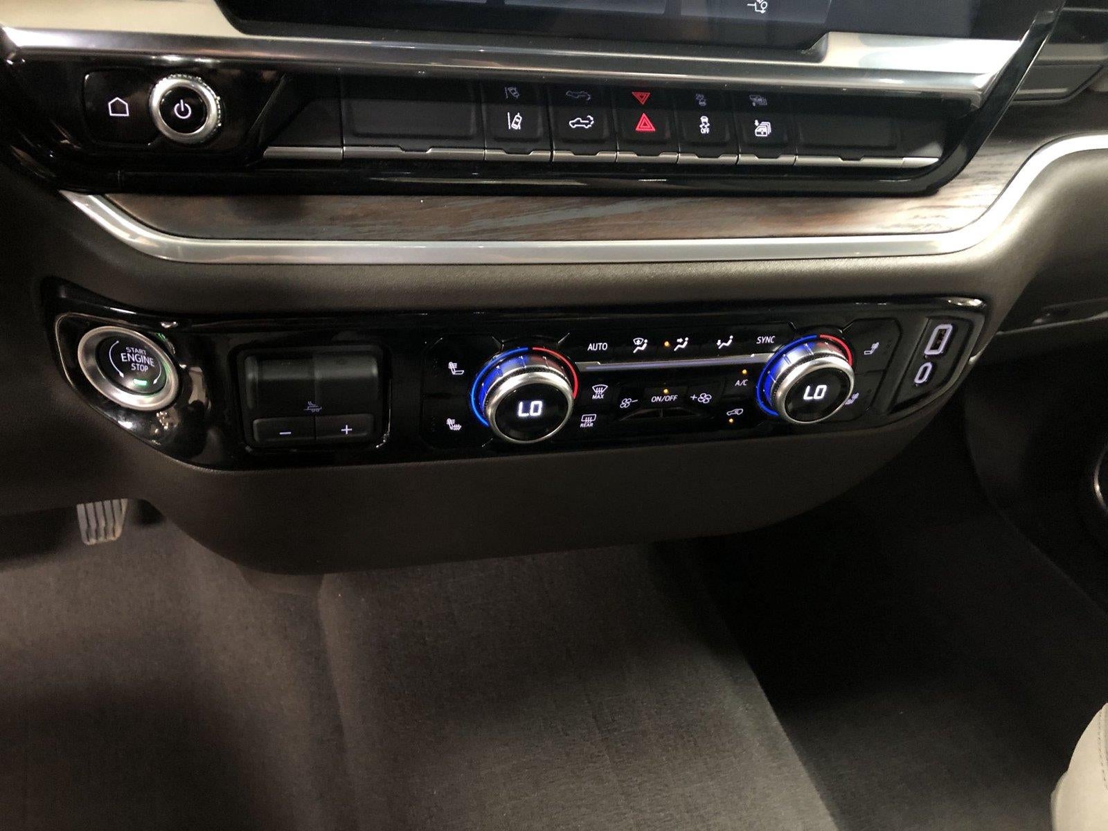 2025 GMC Sierra 3500 HD SLT