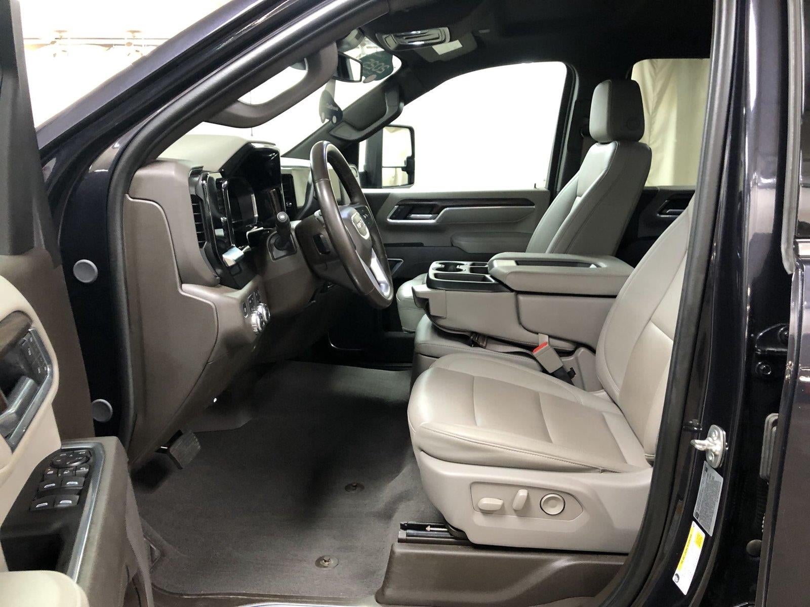 2025 GMC Sierra 3500 HD SLT