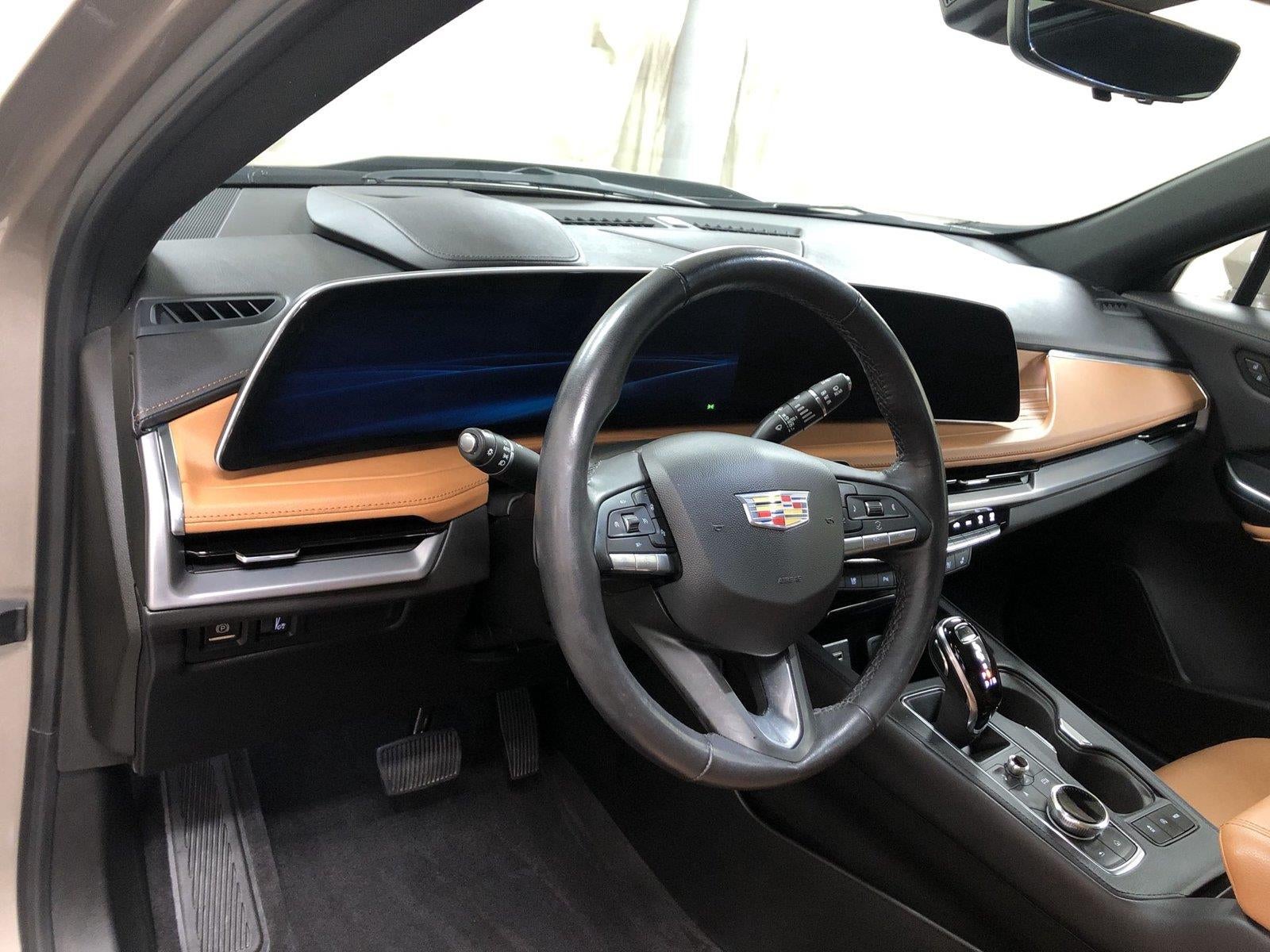 2024 Cadillac XT4 Premium Luxury