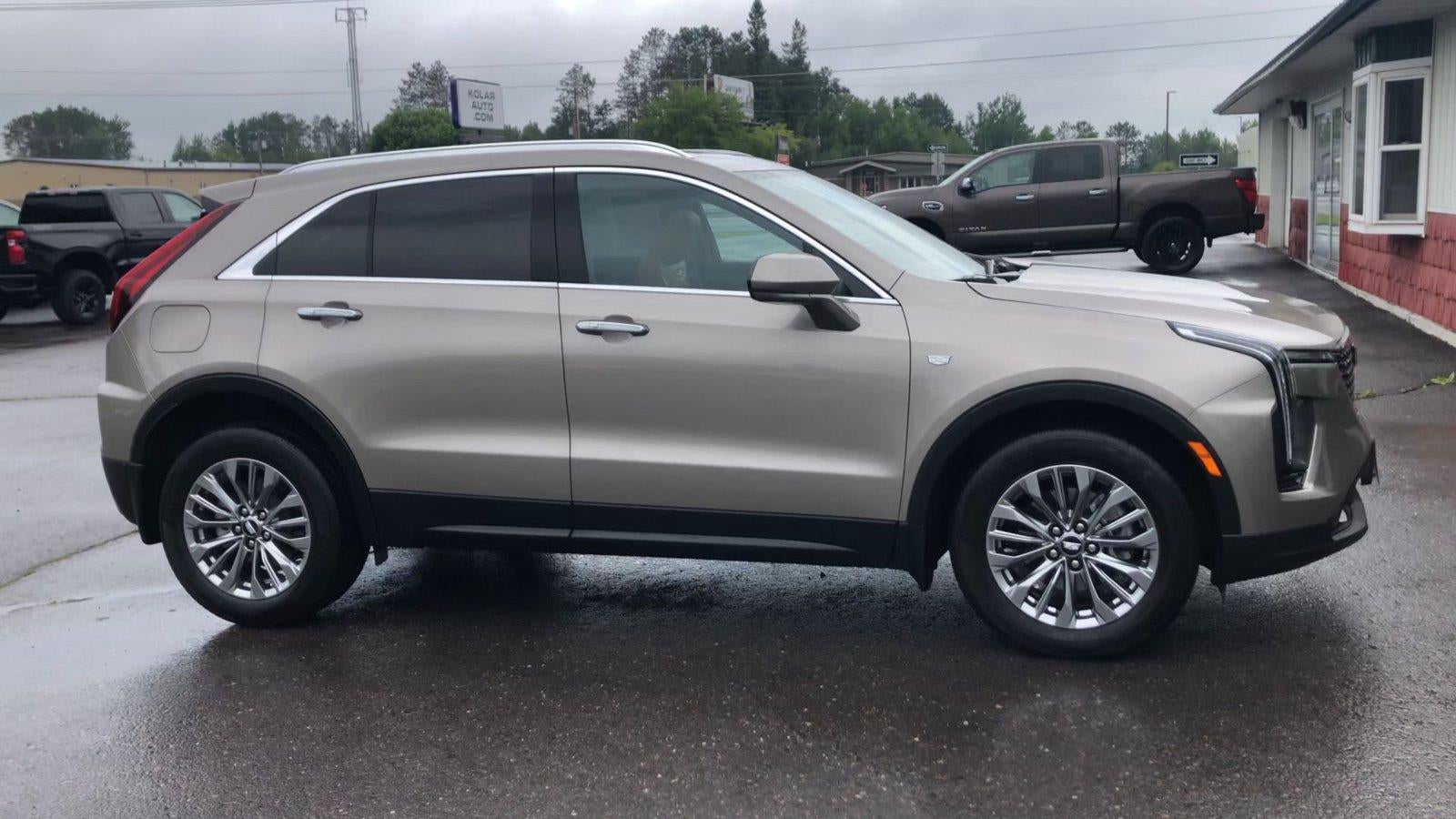2024 Cadillac XT4 Premium Luxury