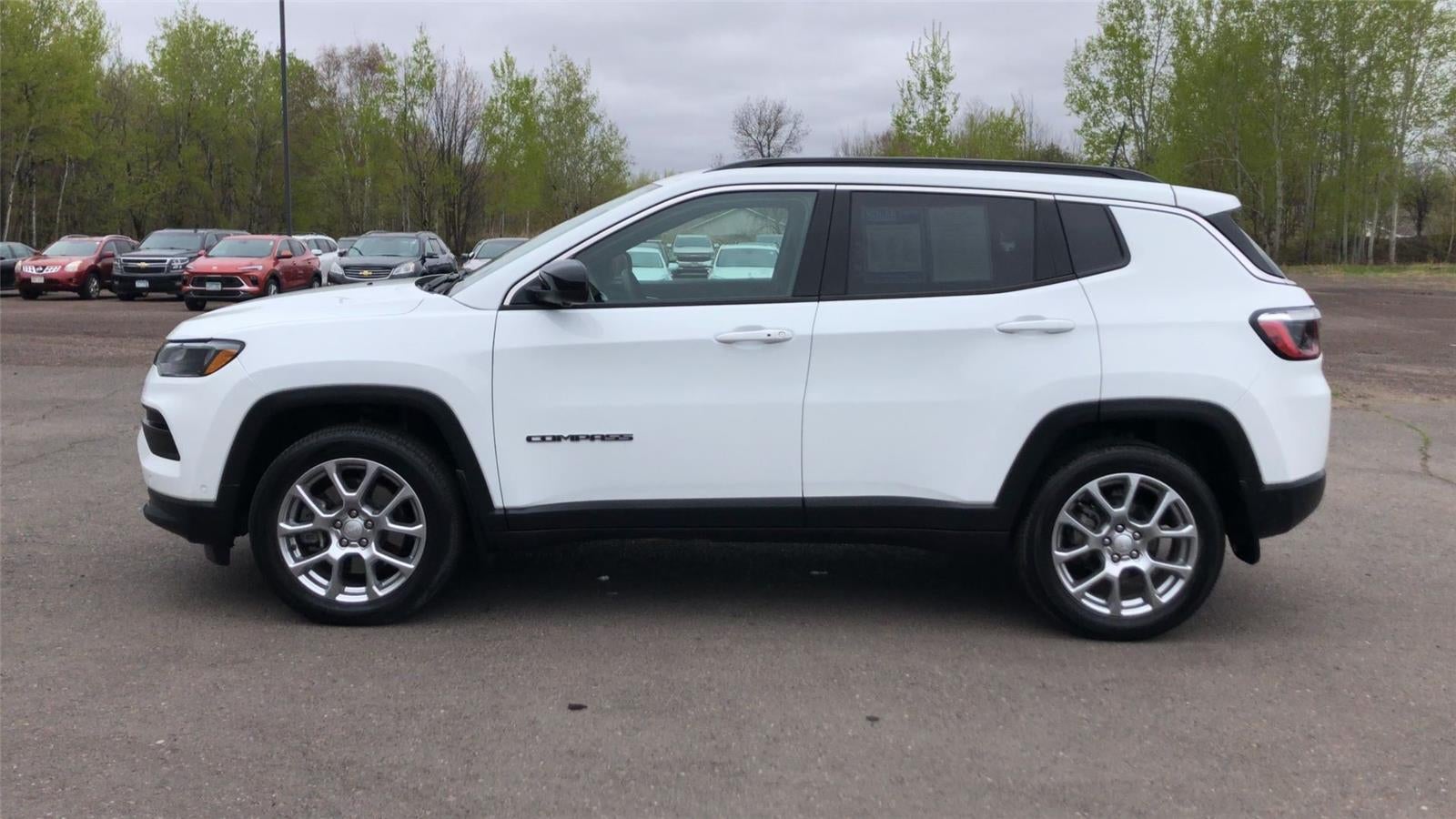 2024 Jeep Compass Latitude Lux FWD