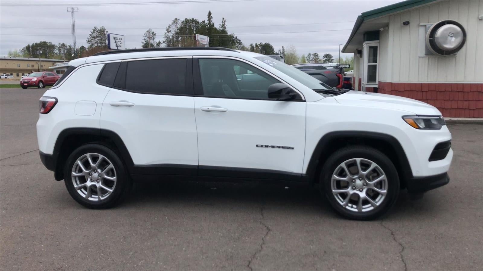 2024 Jeep Compass Latitude Lux FWD