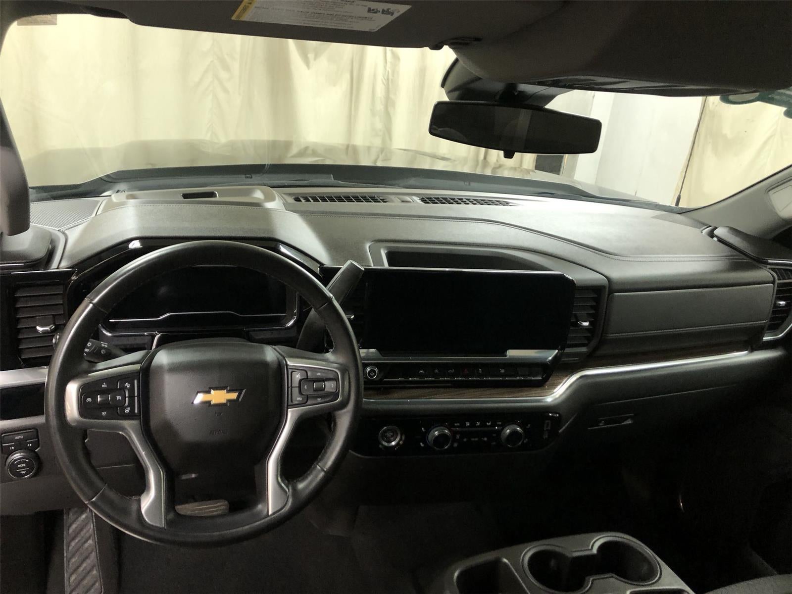 2023 Chevrolet Silverado 1500 LT (2FL)