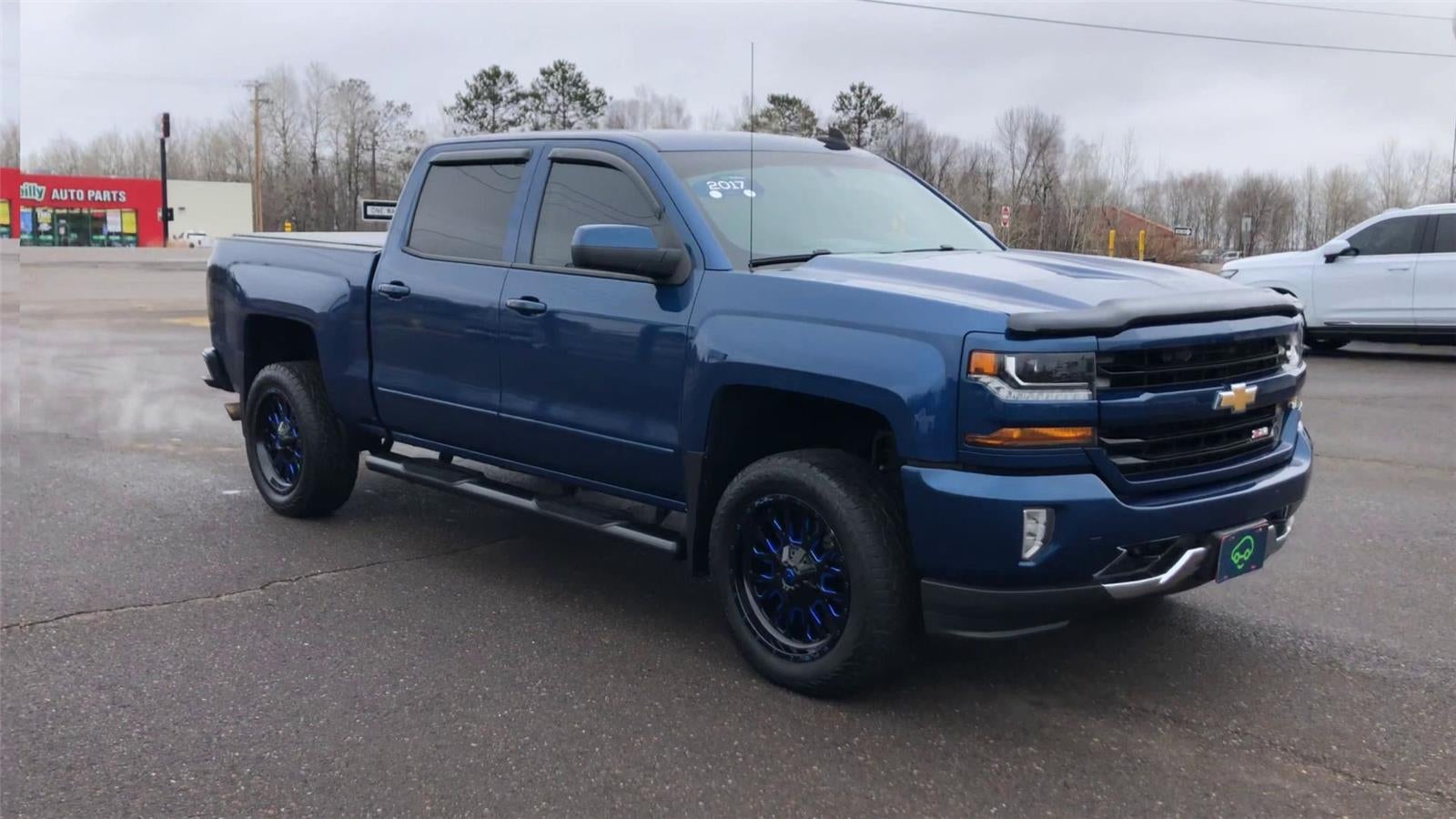 Used 2017 Chevrolet Silverado 1500 LT with VIN 3GCUKREC0HG110024 for sale in Hermantown, Minnesota