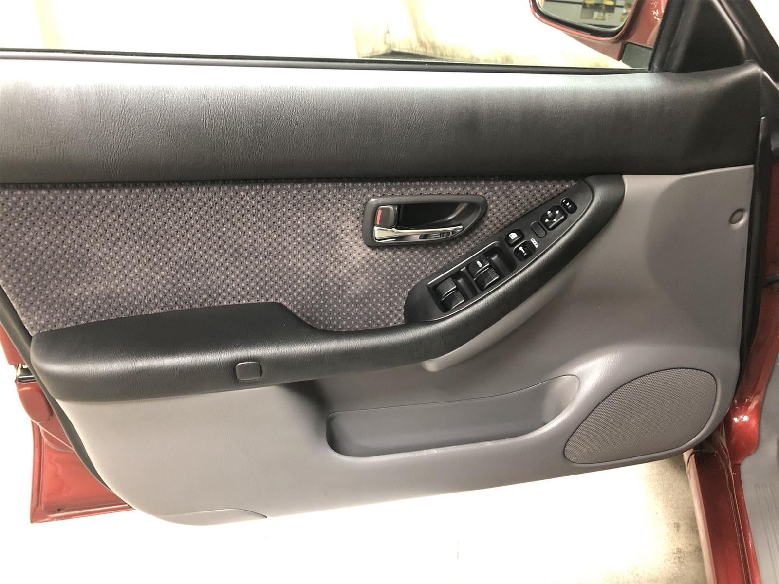 2004 Subaru Legacy Sedan (Natl) L