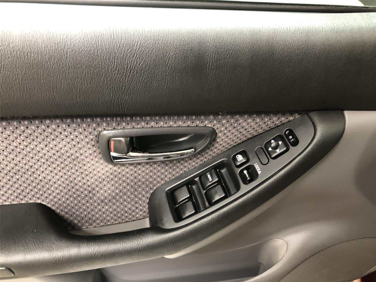 2004 Subaru Legacy Sedan (Natl) L
