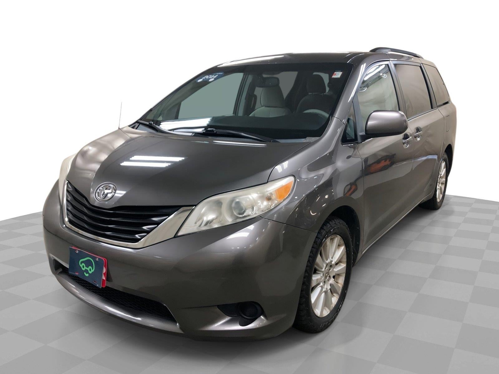 2014 Toyota Sienna LE 7 Passenger