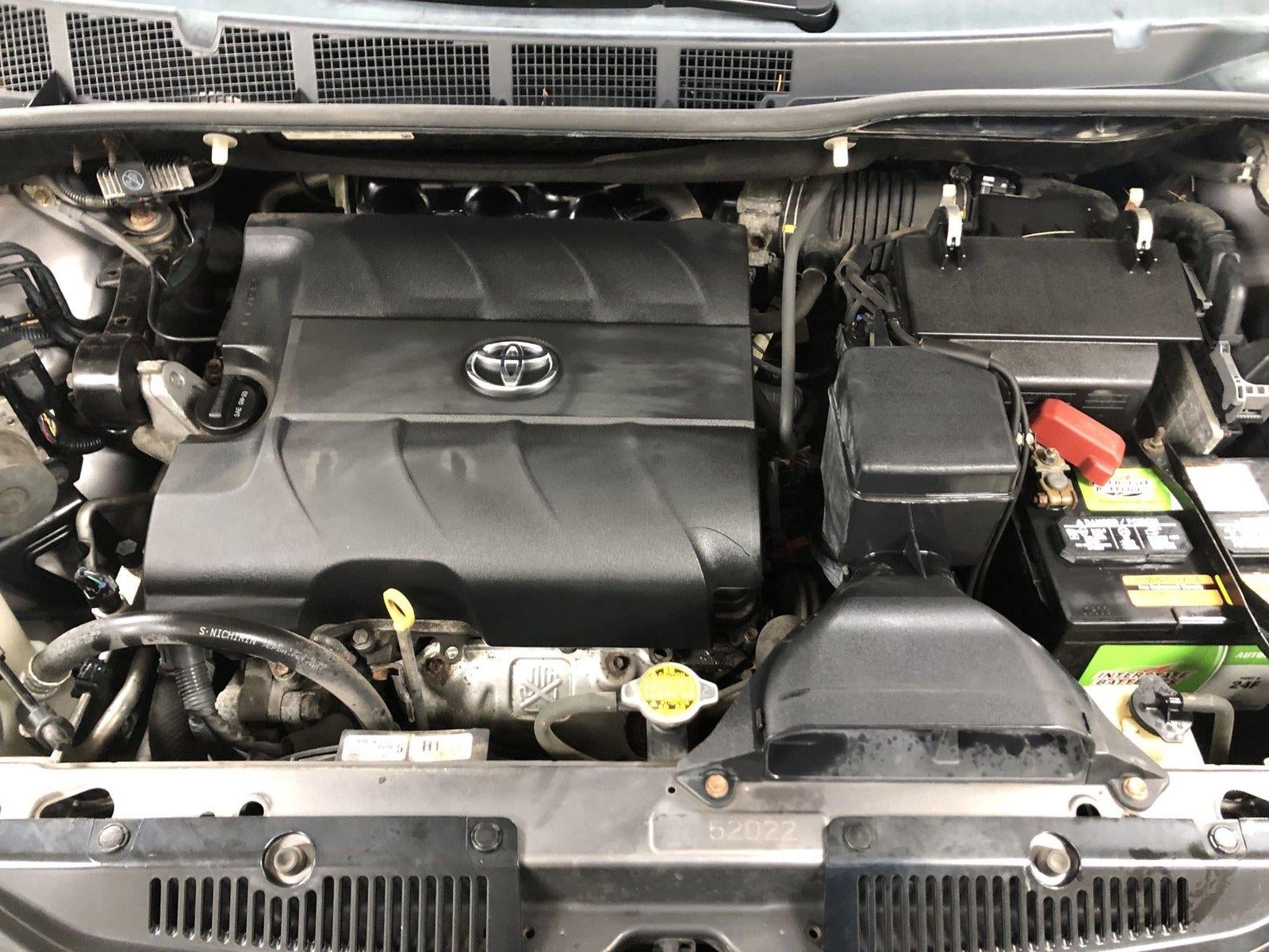 2014 Toyota Sienna LE 7 Passenger