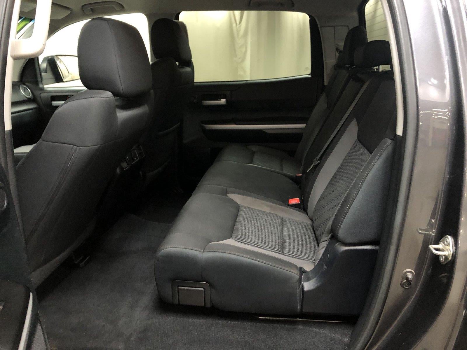 2016 Toyota Tundra SR5 5.7L V8