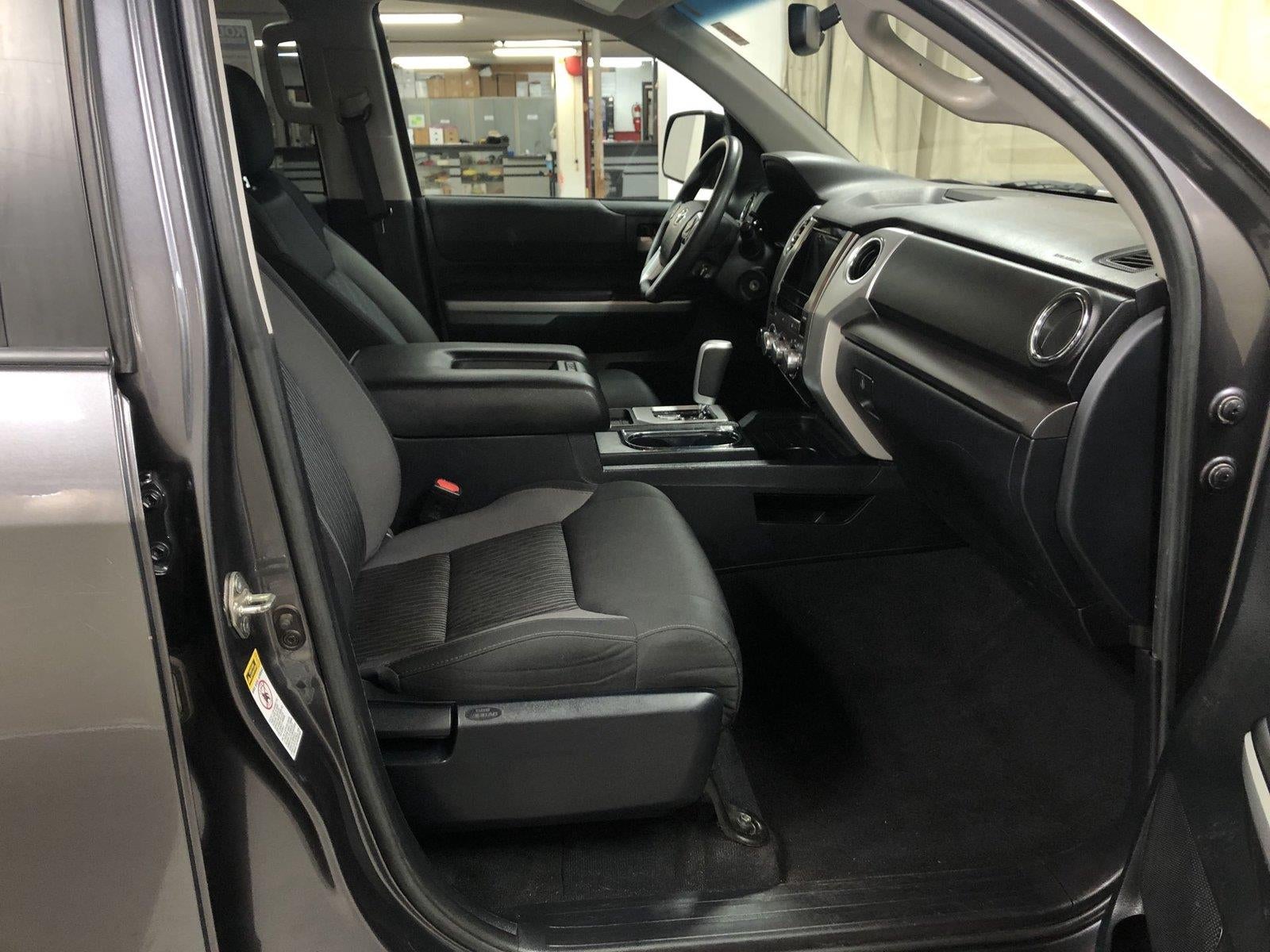 2016 Toyota Tundra SR5 5.7L V8